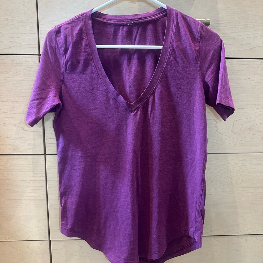 lululemon athletica V-Neck Purple Tee